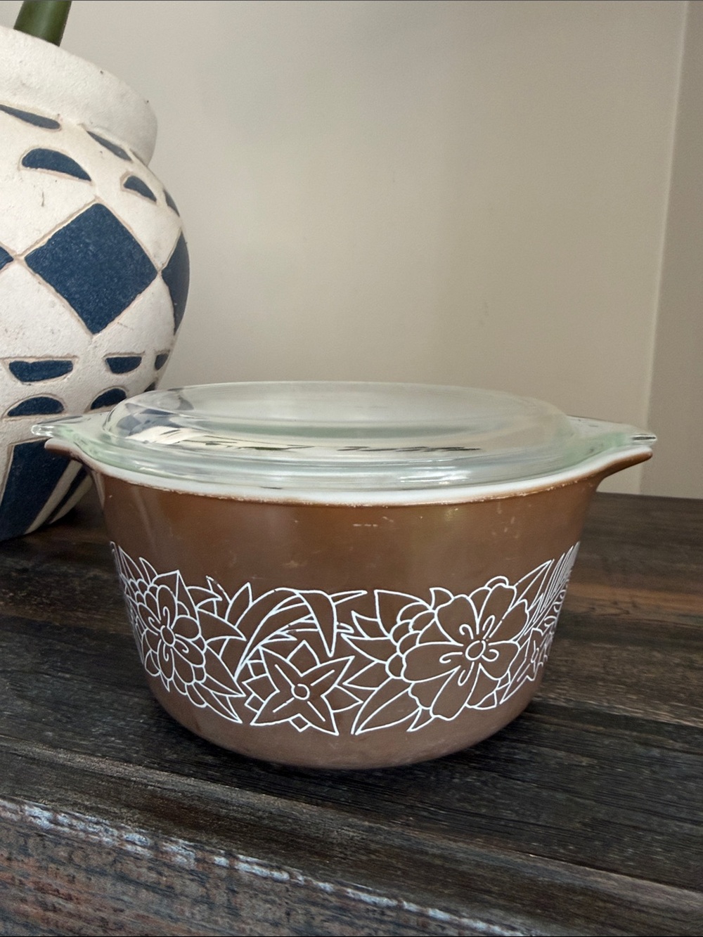 Pyrex Woodland casserole dishes with lids #473-B and 471-B set of 2